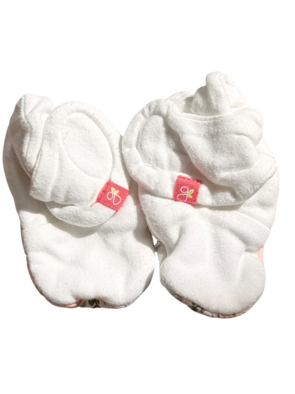 Goumikids Bab Girls Pink & White Floral Print Soft Stay-On Booties. 0-3 Months.